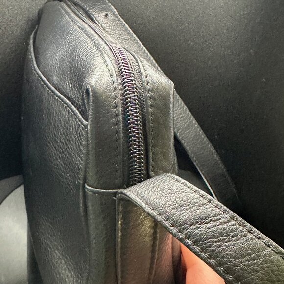 Nina Ricci Leather Crossbody Bag - EUC - Picture 3 of 6